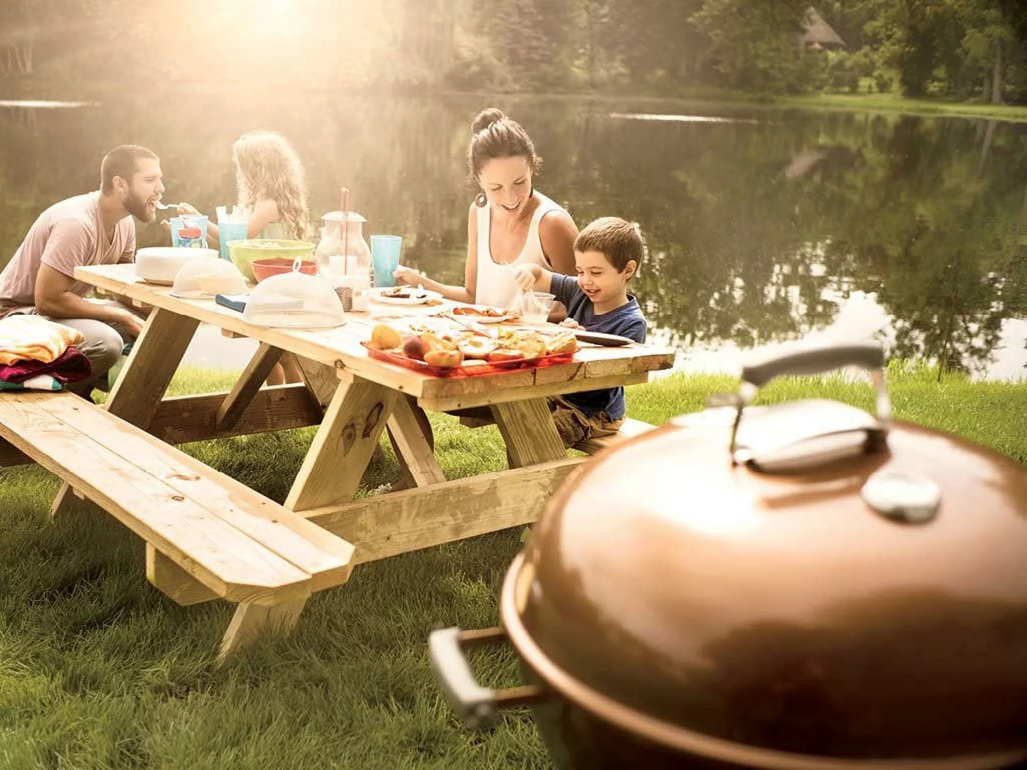 Charcoal Grill 22-Inch Copper a7