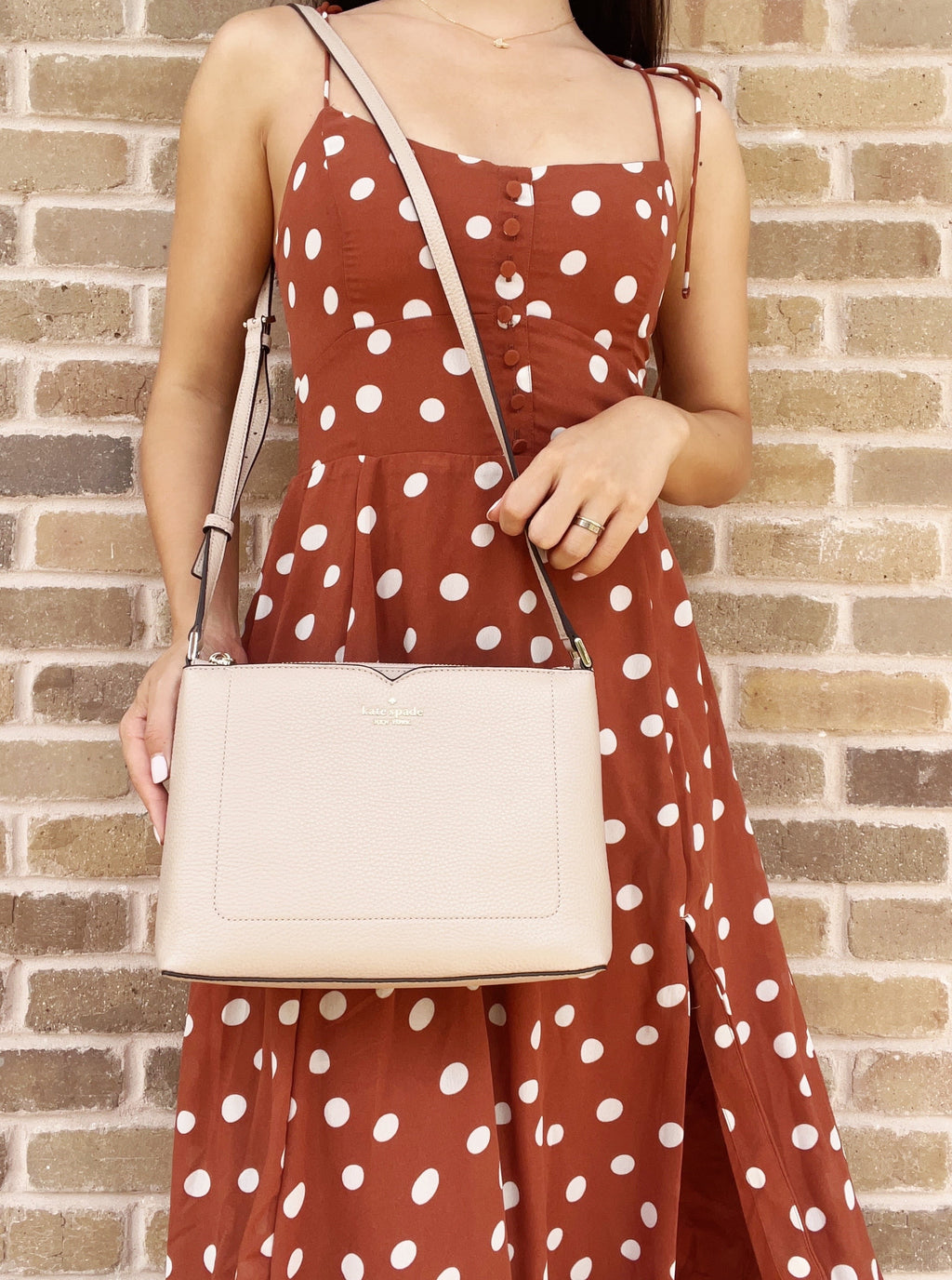 Pebble Leather Large Crossbody Bag k7