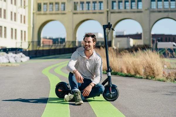 Electric Scooter 18 mph Max Speed Black a7