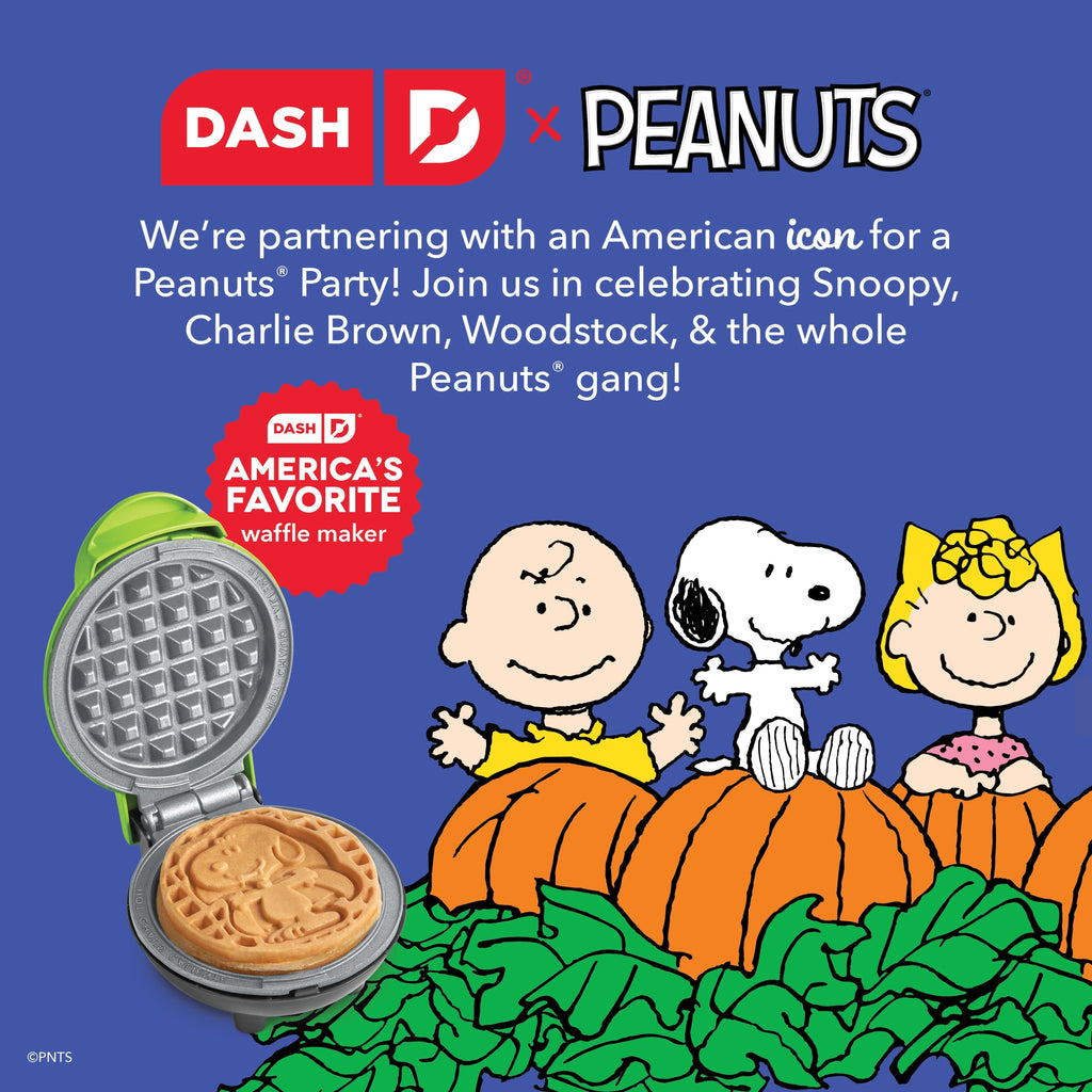 Peanuts x Snoopy Vampire Mini Waffle Maker V1　js oI