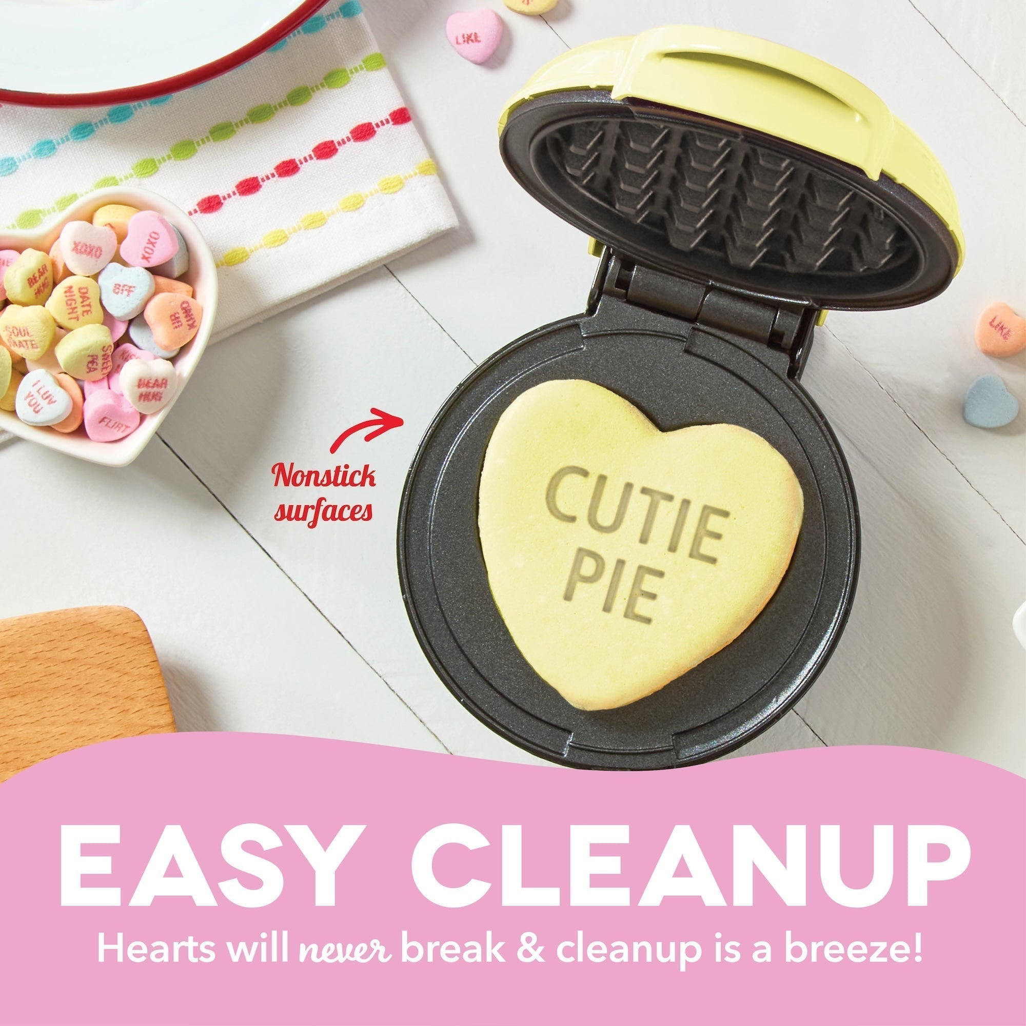 x Sweethearts Mini Waffle Maker J8　ei Co